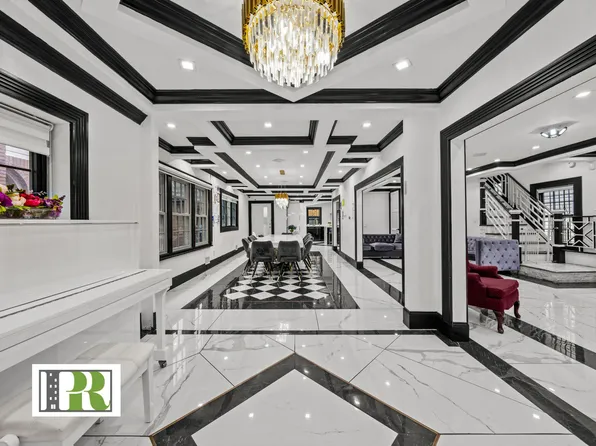 1024 East 26th Street image 3 of 16