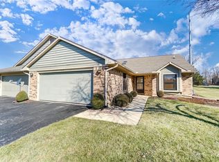 561 Raintree Pl APT A, Englewood, OH 45322