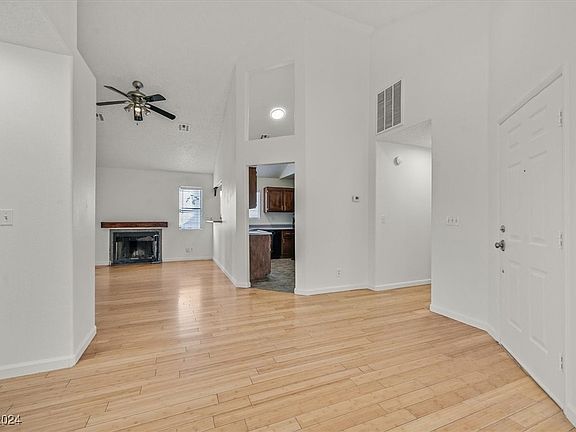 5th image of 108 Dawn Isle Dr
