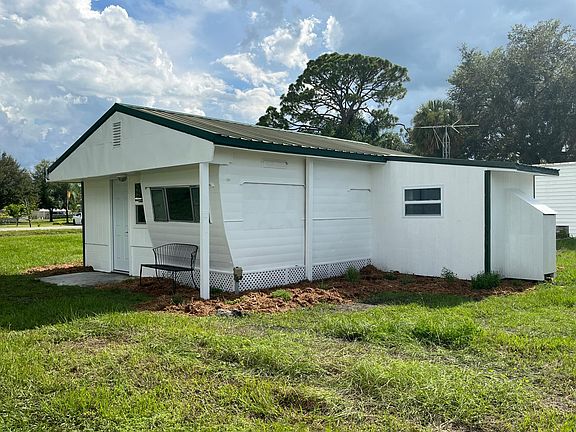 2nd image of 17413 Brynwood Ln