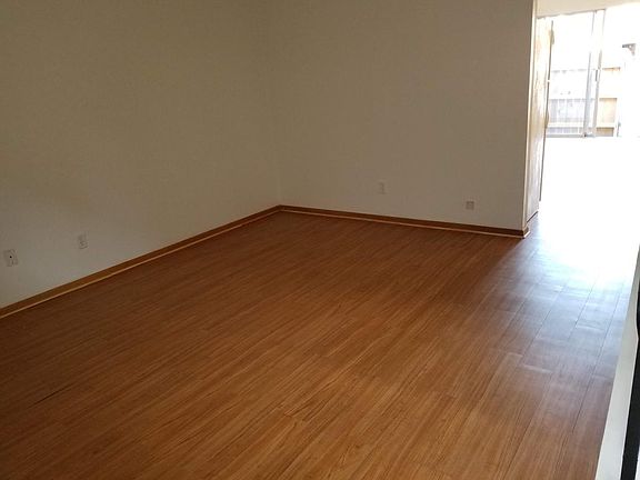 3rd image of 3029 16th St APT C