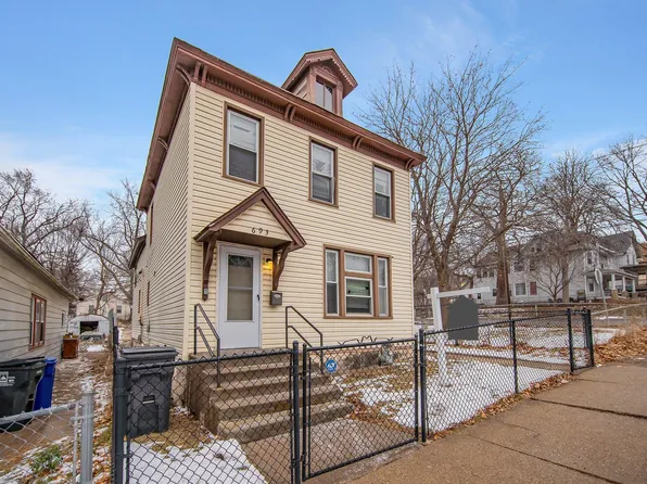 693 Case Ave, Saint Paul, MN 55106