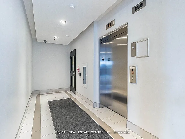 5240 Dundas St #B314 — Photo 30