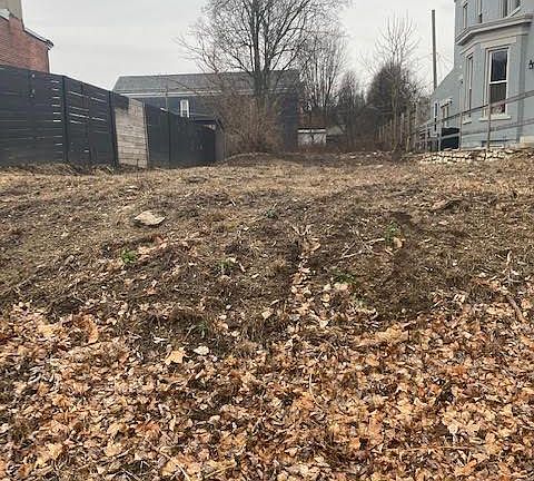 2nd image of 1305 Chase Ave