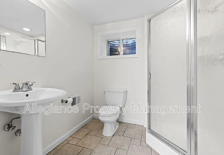 3548 N Valley St — Photo 36