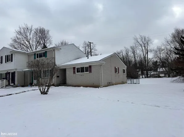 148 Parnacott Dr Building 10, Mount Clemens, MI 48043