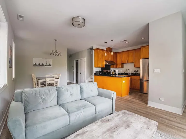 1119 S Loomis St #201 — Photo 19