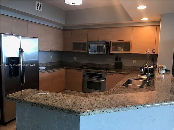 3rd image of 14951 Royal Oaks Ln APT 1902