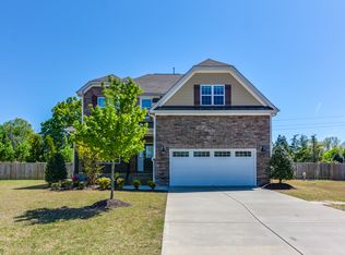 5436 Downton Grove Ct, Fuquay Varina, NC 27526