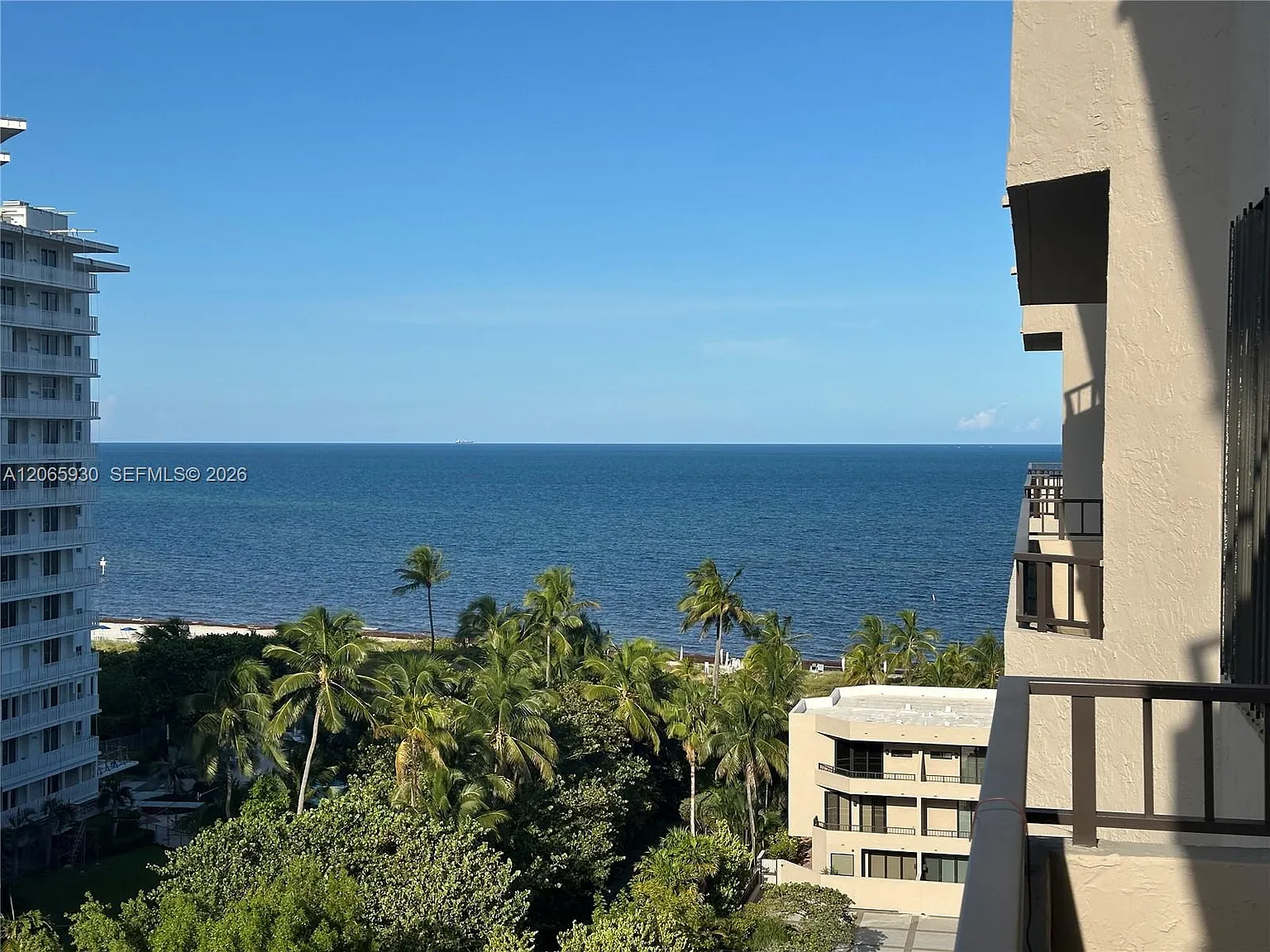 Key Colony No 2 Condo — Photo 1