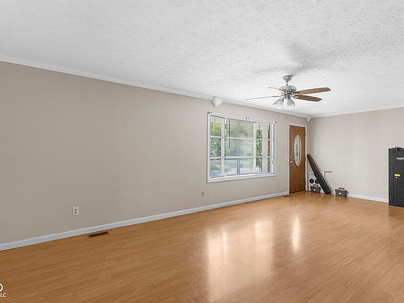 5th image of 920 N 3rd St