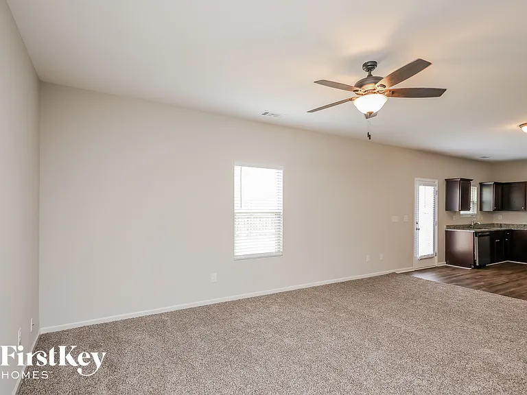 1447 Turning Leaf Ln — Photo 5