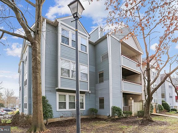 3rd image of 3323 Sir Thomas Dr #33-3-A