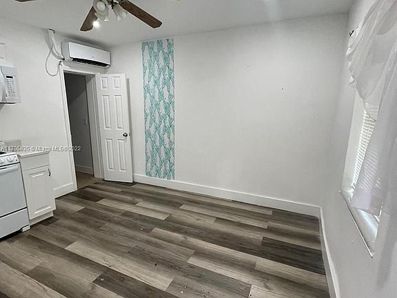3rd image of 2118 N 19th Ave #2