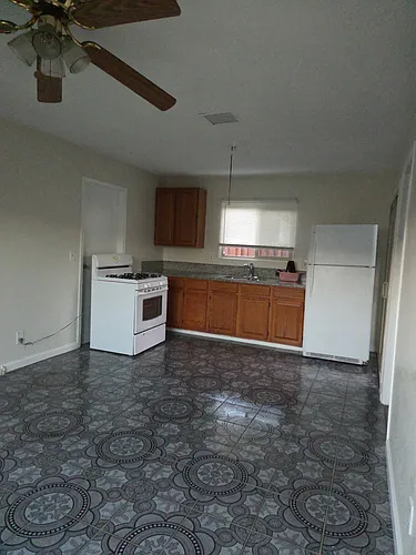 9333 Elizabeth Ave Photo 1