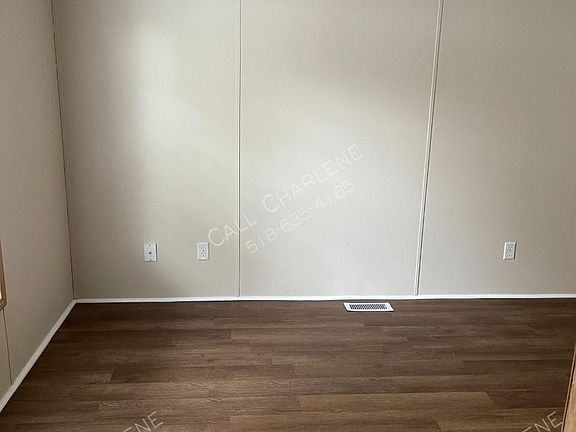 4th image of 15 Skyridge Ln