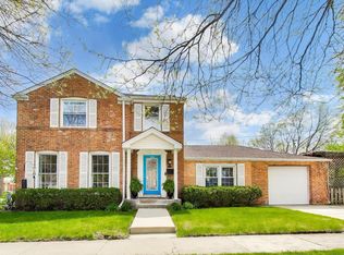 1609 W Brown St, Arlington Heights, IL 60004