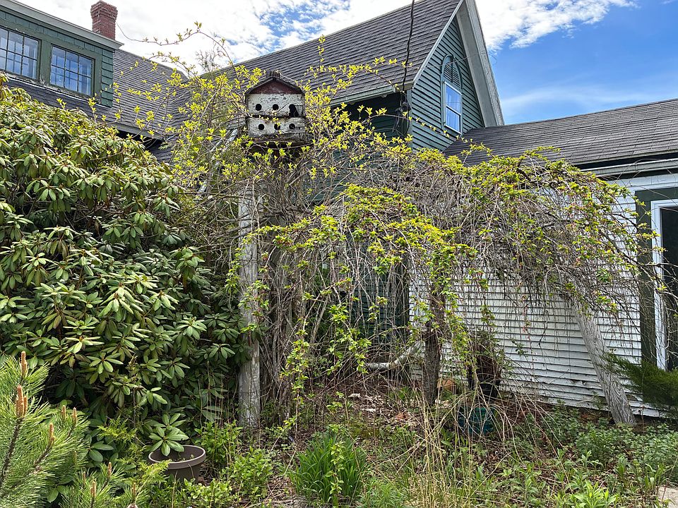 1st image of 68 Village  Rd.