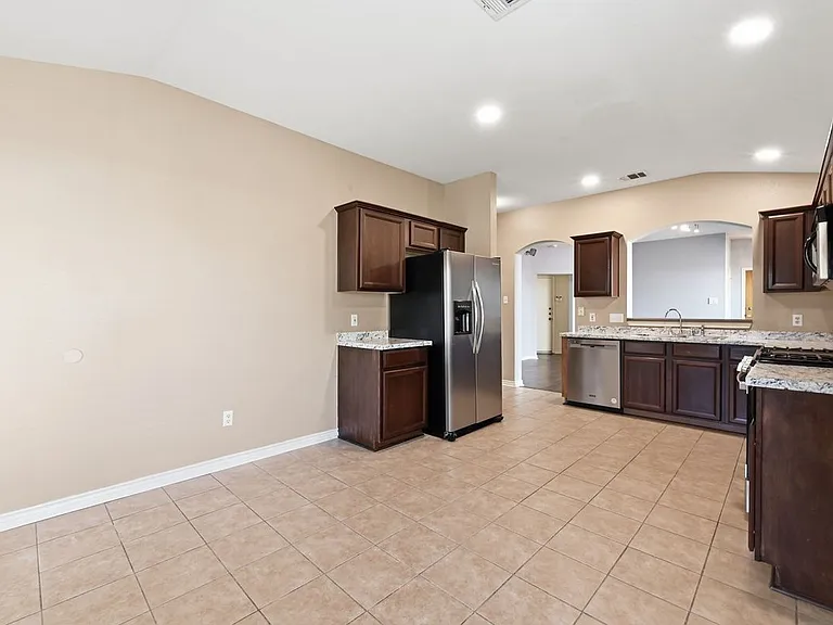 920 Coronation Way — Photo 10