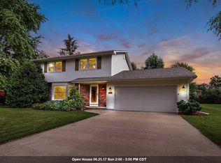 1869 Woodfield Rd, Neenah, WI 54956