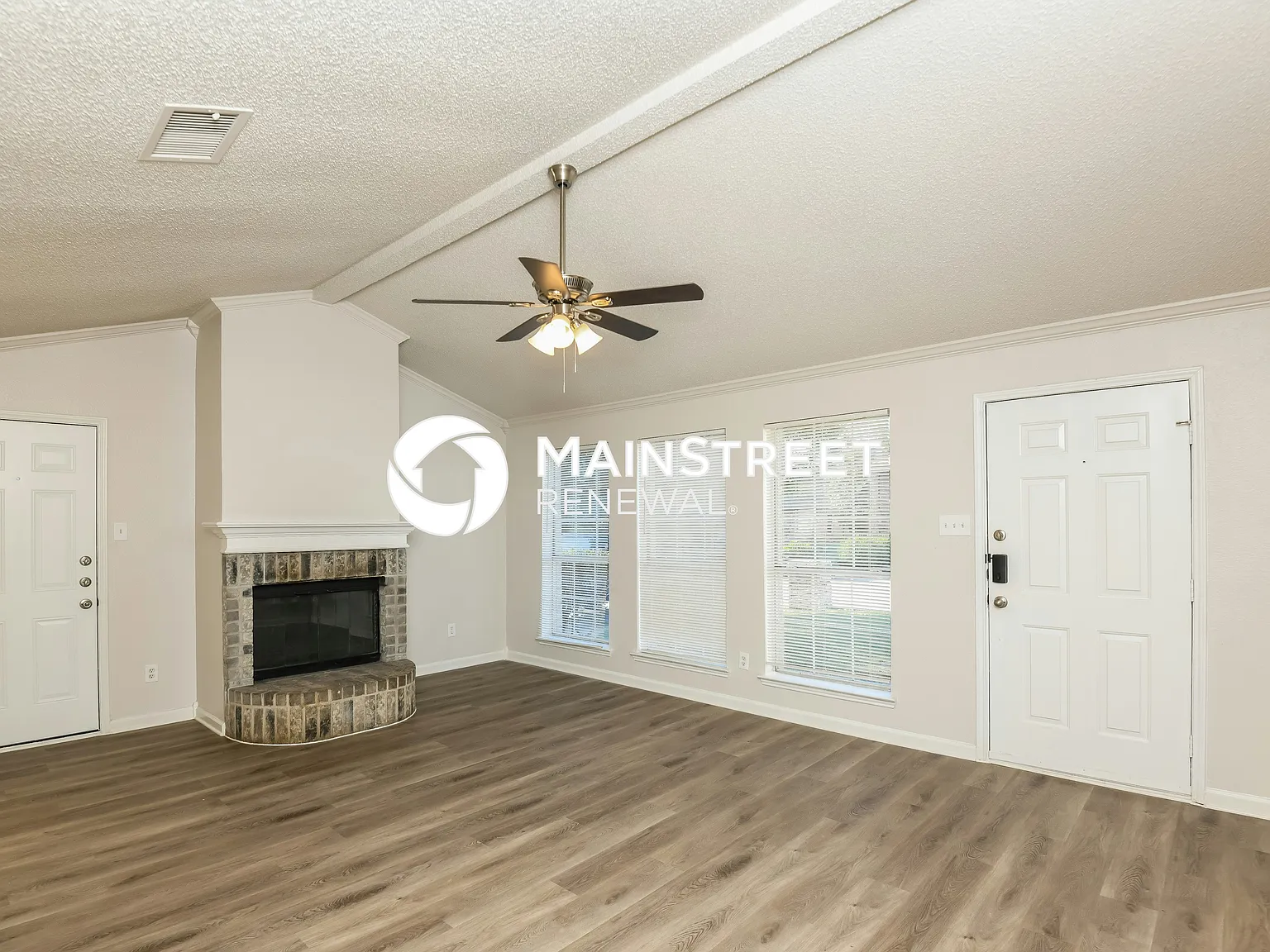 5824 heatherglen ter — Photo 3