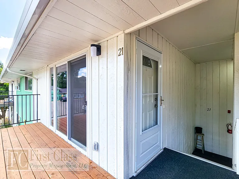 Westview Terrace — Photo 8