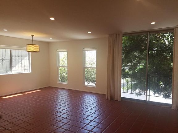 3rd image of 532 N Rossmore Ave APT 114