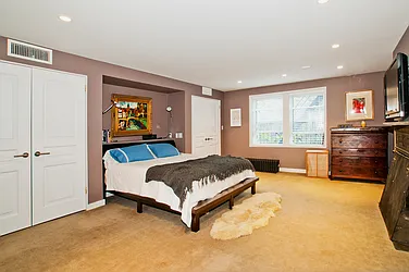 Sold by Hudson 3 Inc