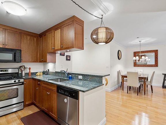 5th image of 214 Saint Paul St #101