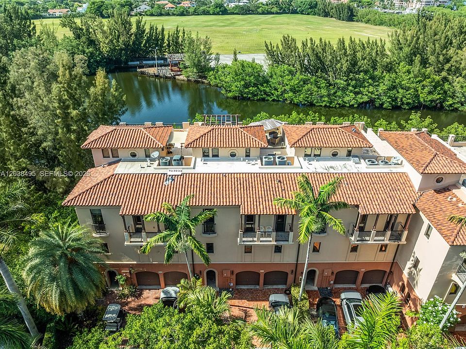 1st image of 6232 Paradise Point Dr
