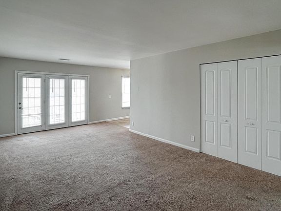 3rd image of 1252 Villa Ln Unit F