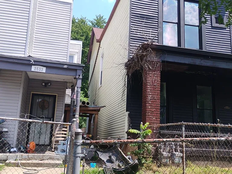 2531 W Main St — Photo 2