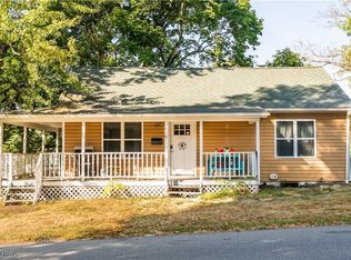 818 N Summit St, Barberton, OH