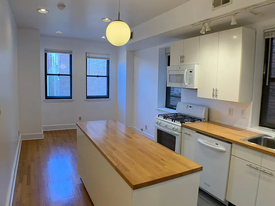 Eat in Kitchen