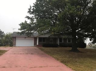 13103 Lakewood Dr, Ste Genevieve, MO 63670