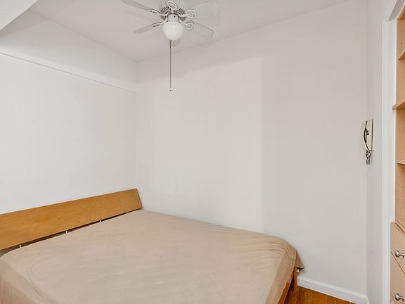 5th image of 333 W 57th St APT 7A