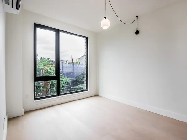 218 Front Street image 7 of 49