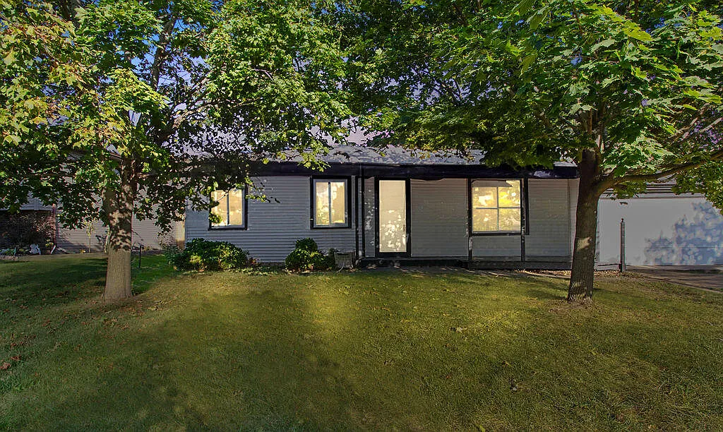 107 Butternut Ct photo 1