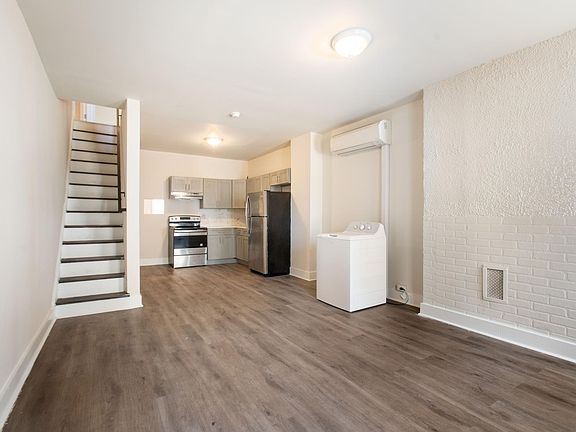 5th image of 3206 Potter St #21