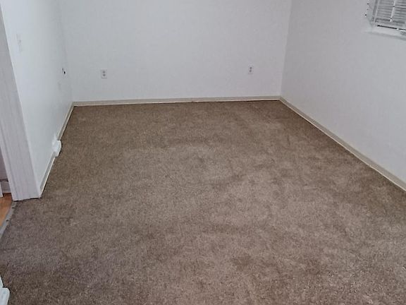 3rd image of 4059 8th Ave NE #J1