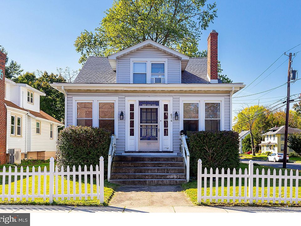 1st image of 674 Johnson Ave #A