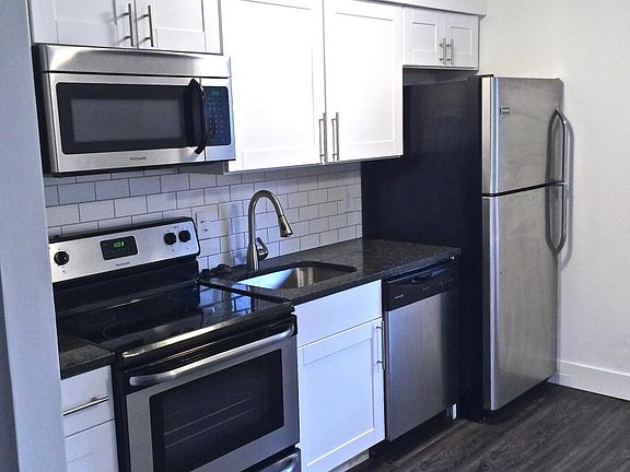 2nd image of 7204 Southwest Ave APT A