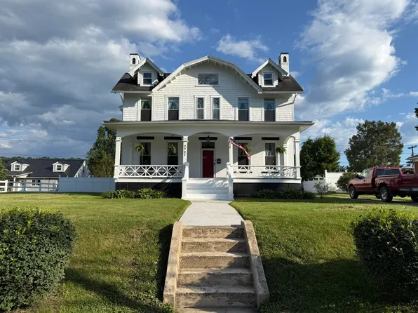 2727 3rd Ave, Huntington, WV 25702