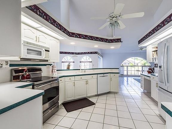 5th image of 18454 Briggs Cir