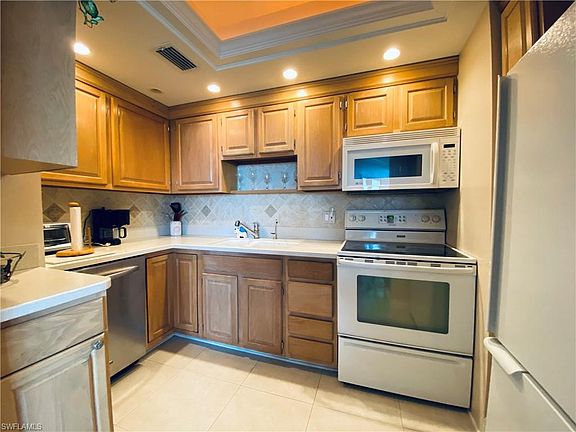 5th image of 58 N Collier Blvd APT 804
