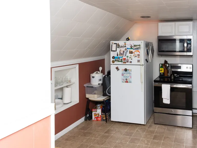 556 Lyon St NE #2 — Photo 7
