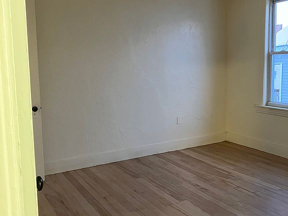 4th image of 8 Shannon St #3