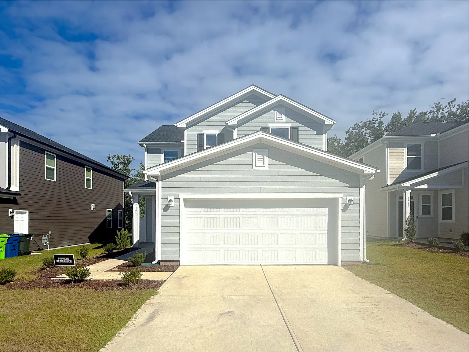 4 bed, 2277 sqft, $2,300 — Photo 2