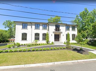 9 Roslyn Ave, Englewood Cliffs, NJ 07632