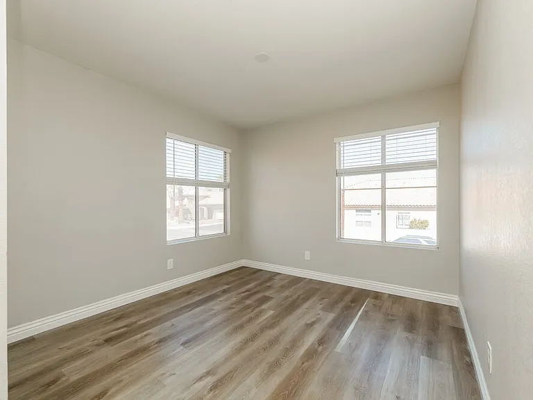 1915 Casa Verde Dr — Photo 14
